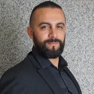 Leonardo Gonzalez headshot.